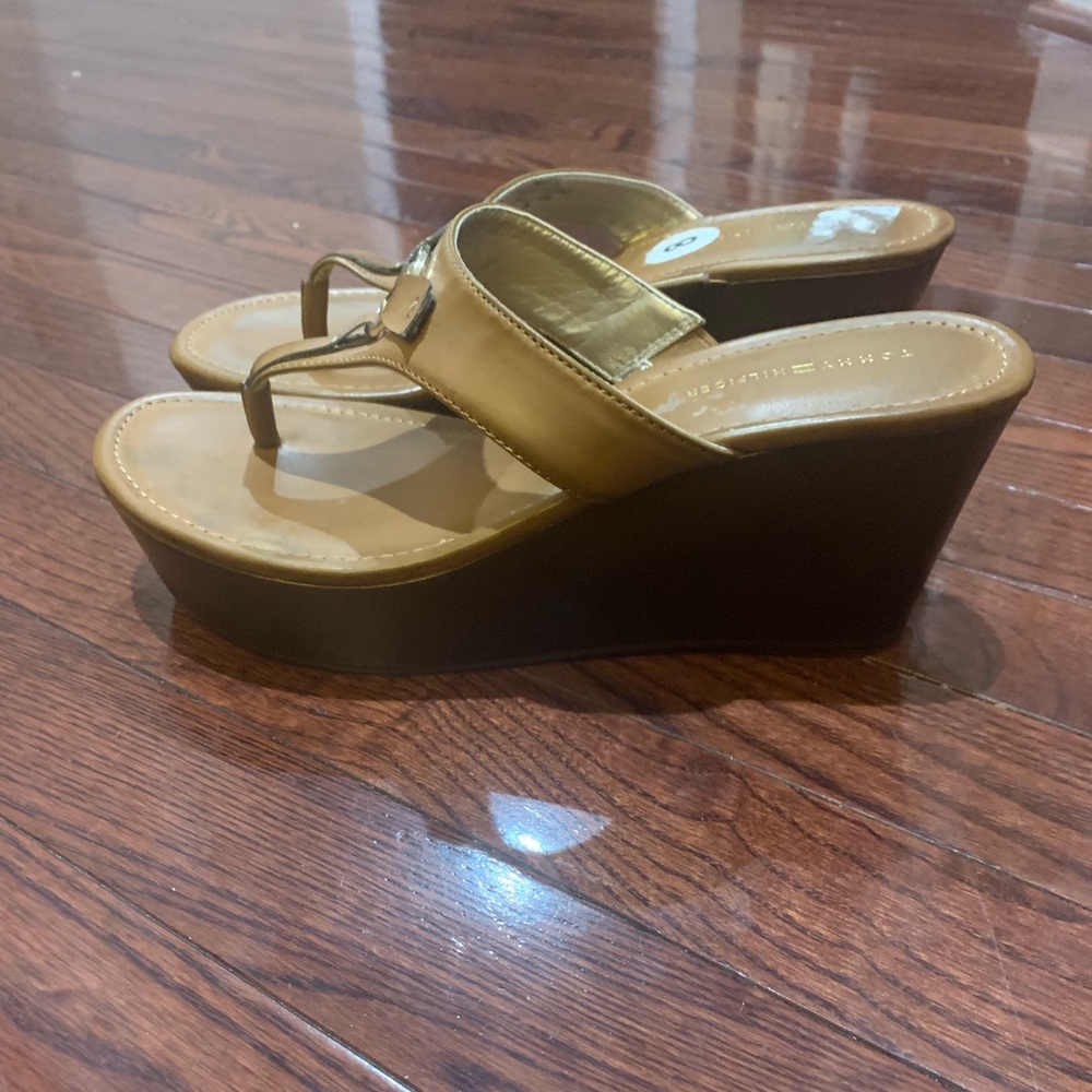 Women’s shoes